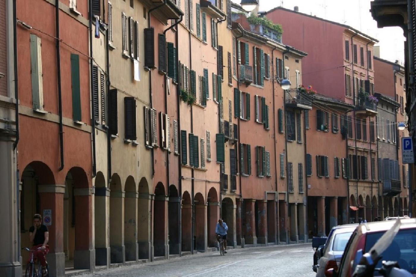 Studio Apartment Santa Caterina Bologna Bagian luar foto